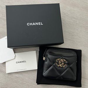 Chanel 19 zip wallet new in box